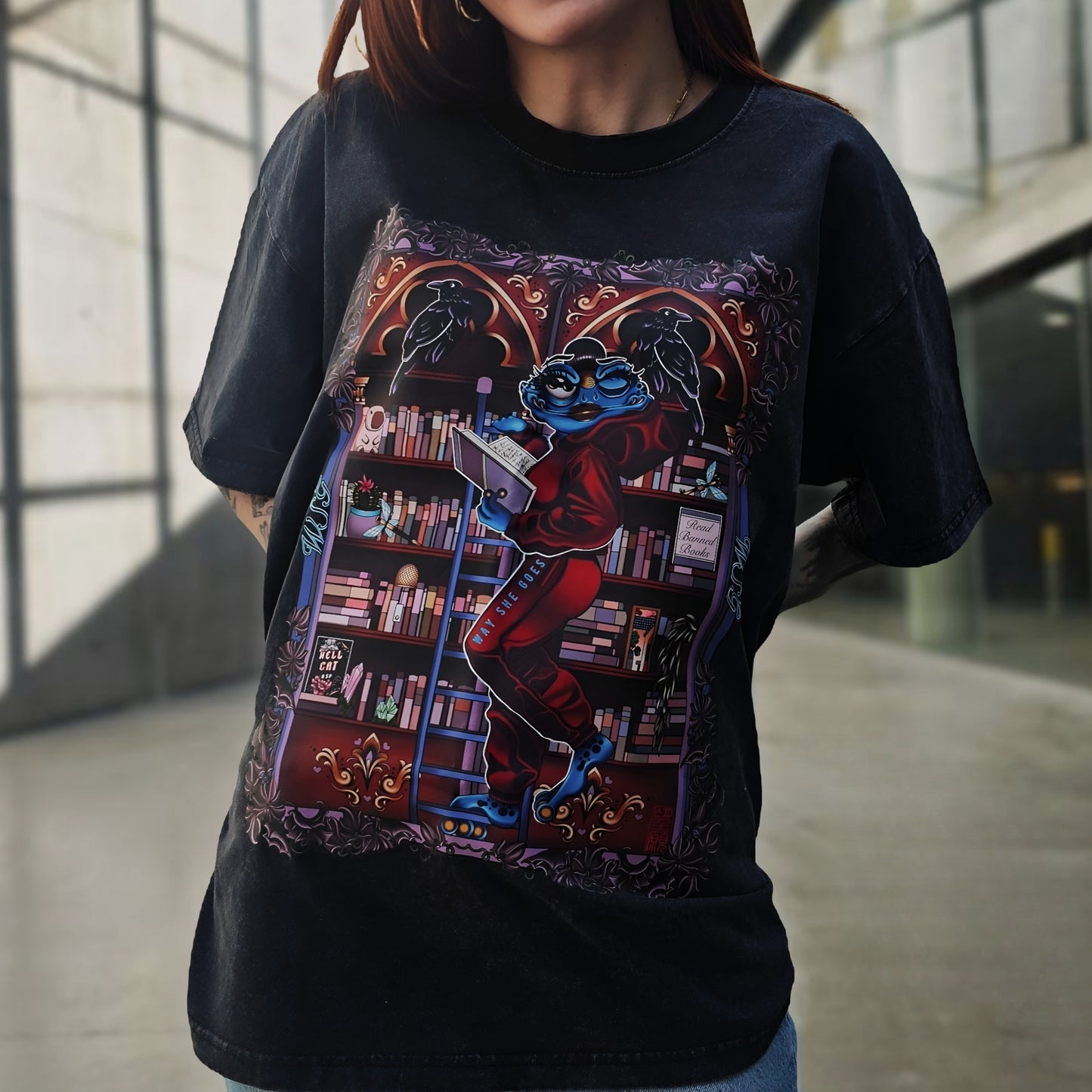 Library Frog Vintage T-shirt